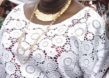 THE INTERNATIONAL PRESIDENT OF THE STANDUP FOR WOMEN SOCIETY (SWS) EXTENDS WARMEST WISHES TO ALL ON CHRISTMAS