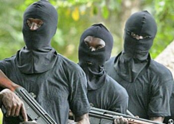ODO-APE YOUTHS PROTEST, AS GUNMEN KILLS SUNDAY AIYEDERO AND ONE OTHER IN KABBA-BUNU