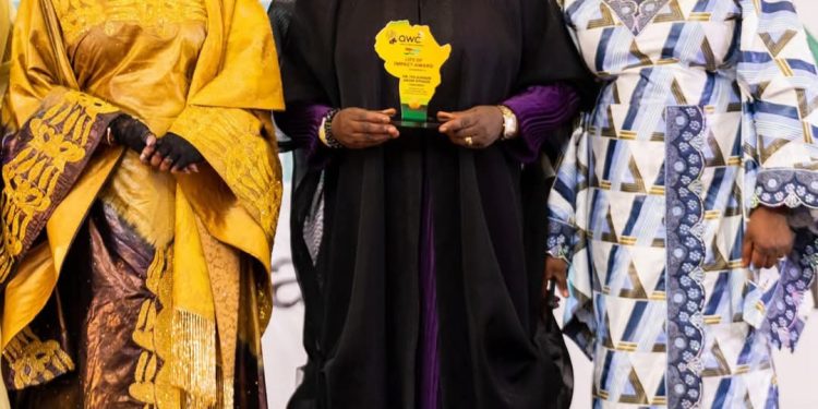 DR. FOLASHADE ARIKE AYOADE HONORED WITH PRESTIGIOUS LIFE IMPACT AWARD AT THE AFRICAN WOMEN’S CONFERENCE IN GHANA